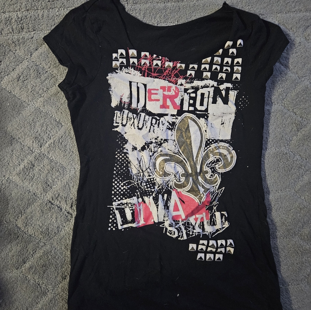 Dereon Black Graphic Short Sleeve Tee